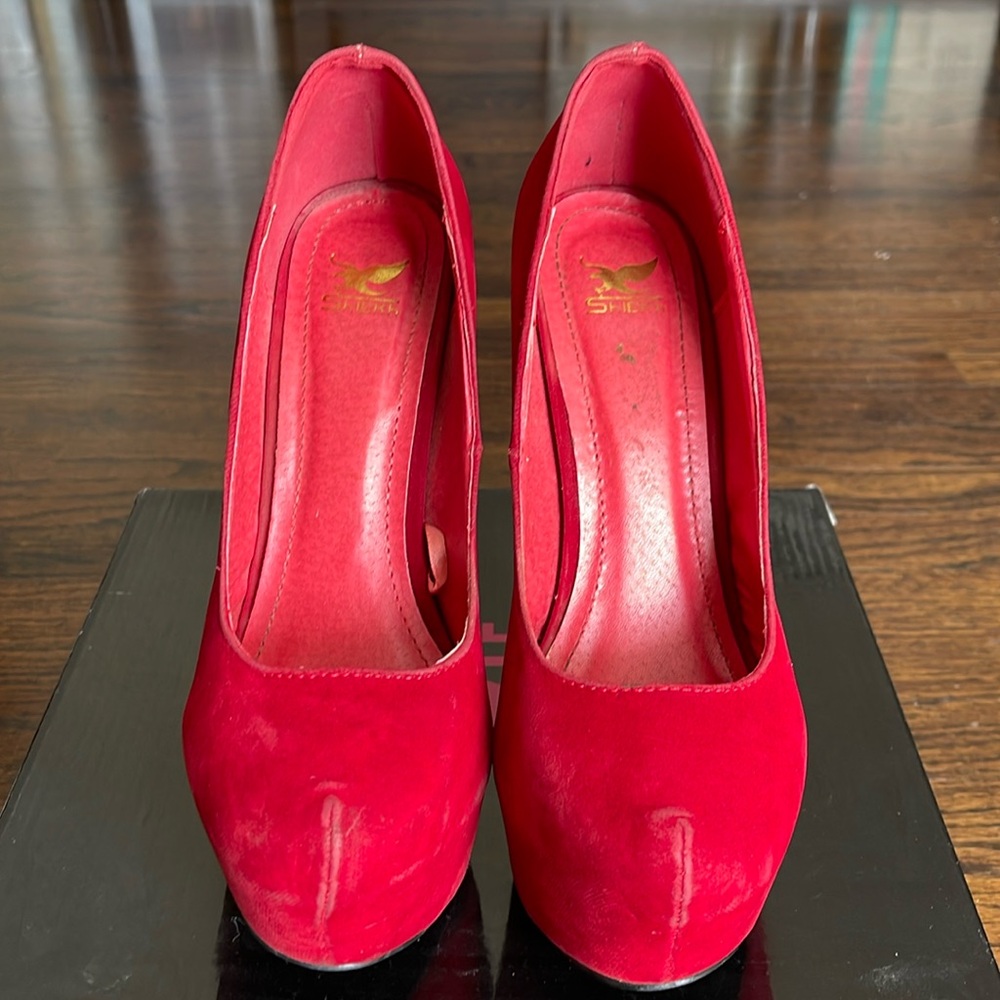 Women's Shiekh Red Platform Heels